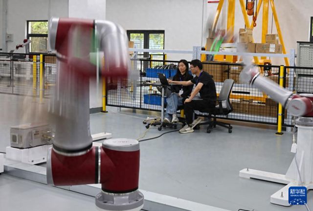 經濟大省挑大梁丨上海 大力發展先進制造業 技術服務